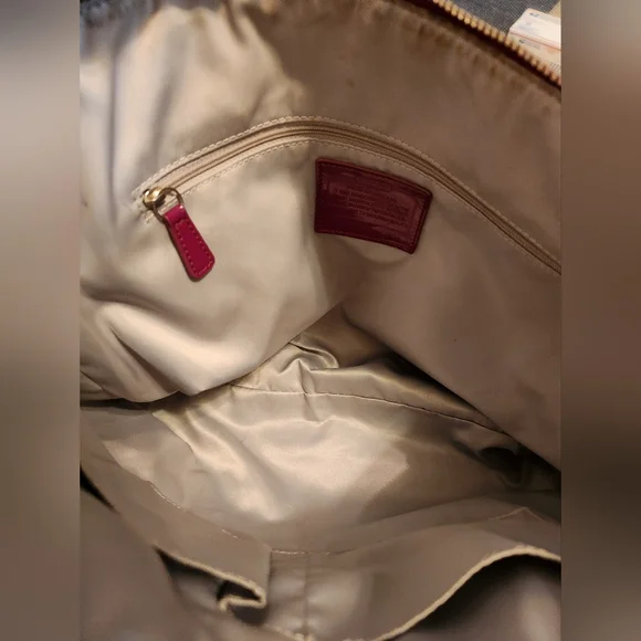 Coach Poppy Daisy Patent Leather Shoulder/Tote Bag- Raspberry Purple - Picture 9 of 16